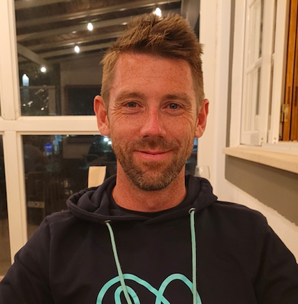 Lee Peters의 프로필로 이동