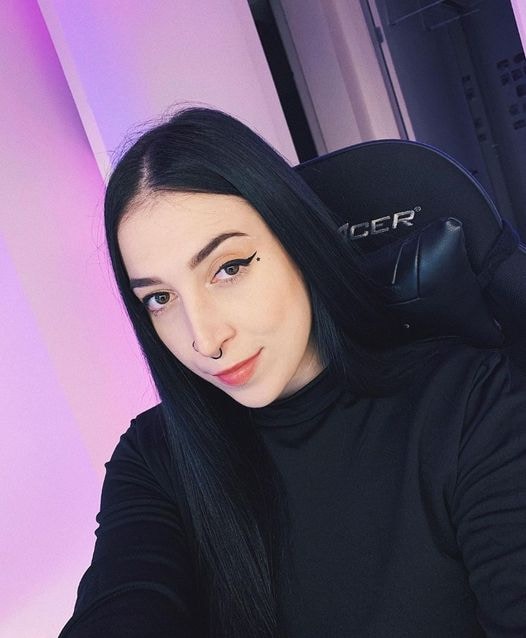 Zum Profil von Heloisa Nass