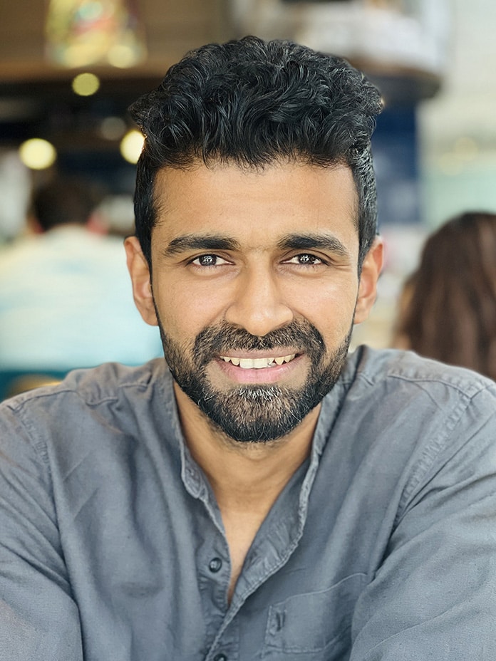 Buka profil Anas Cherur