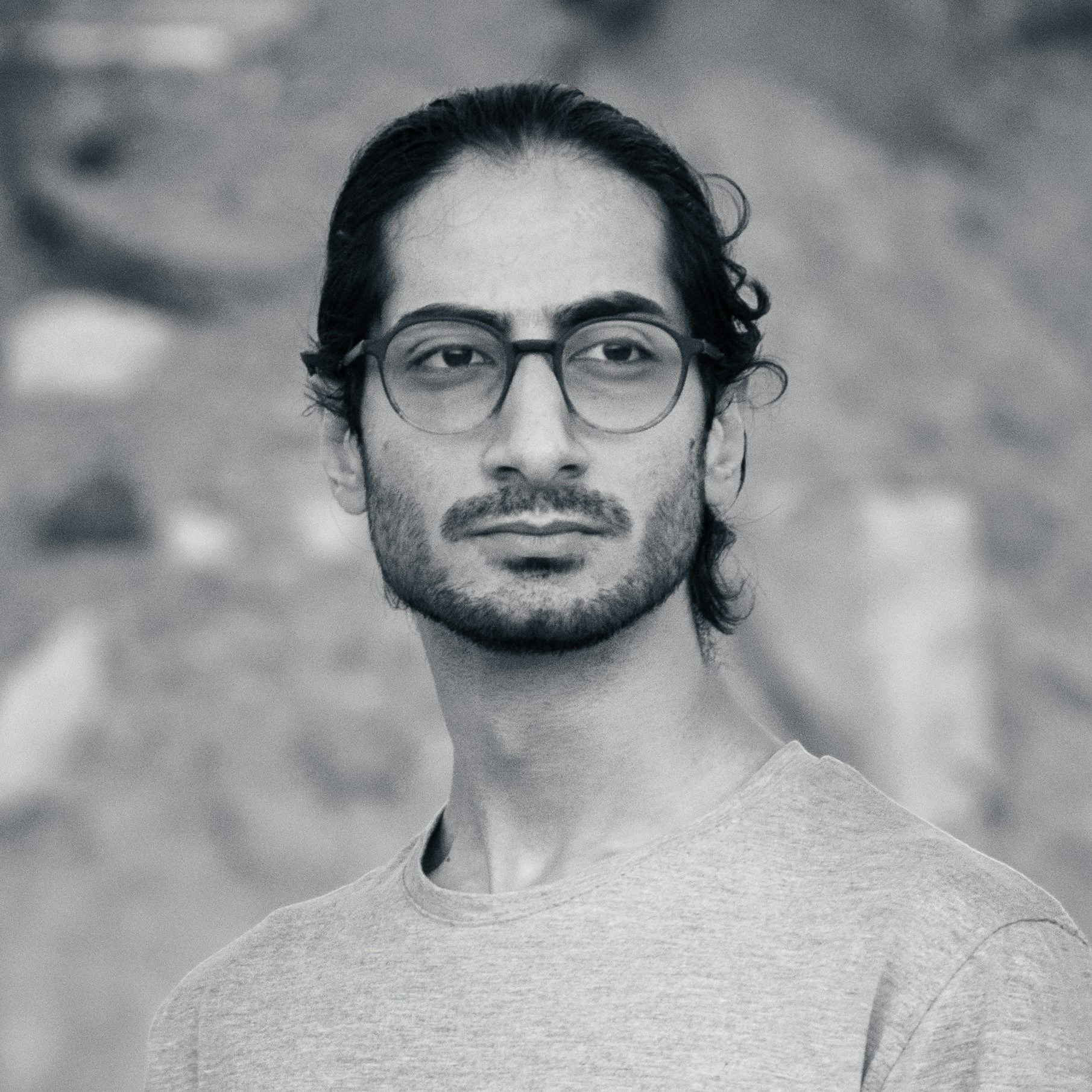 Ve al perfil de Mohammad Javad Rakhshani