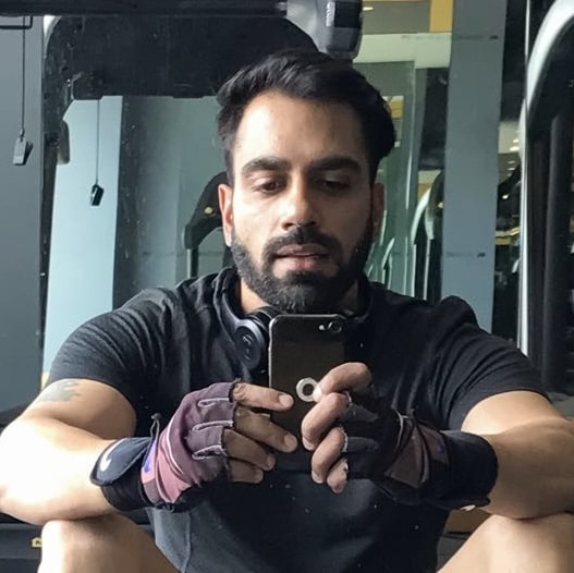 Accéder au profil de Nitin Verma