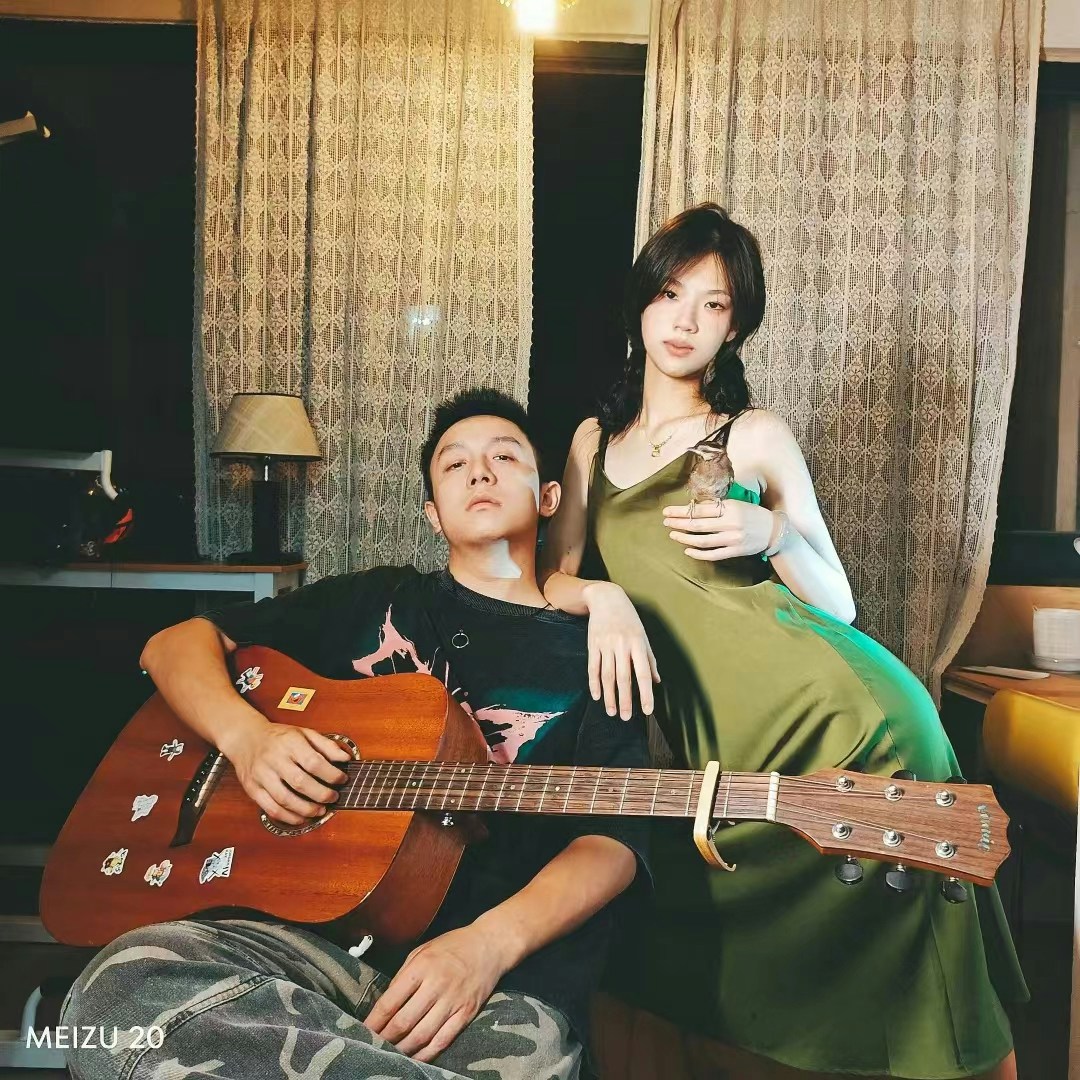 Go to 邱 严's profile