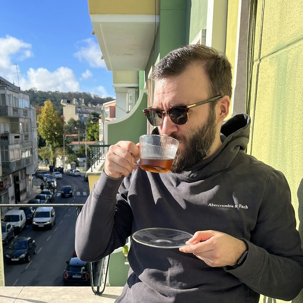 Ve al perfil de Chirill Ceban