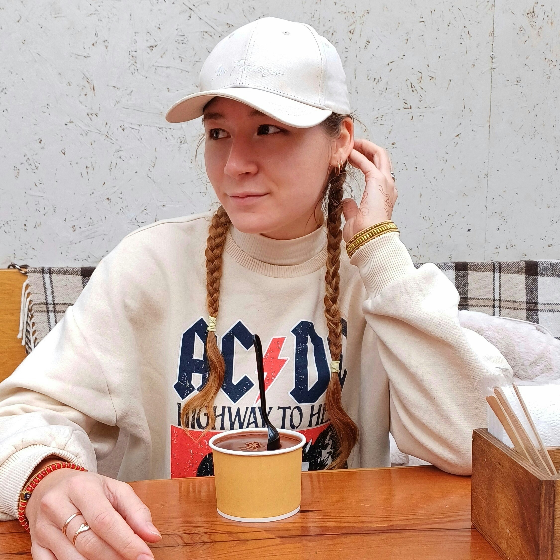 Go to Yana Black's profile