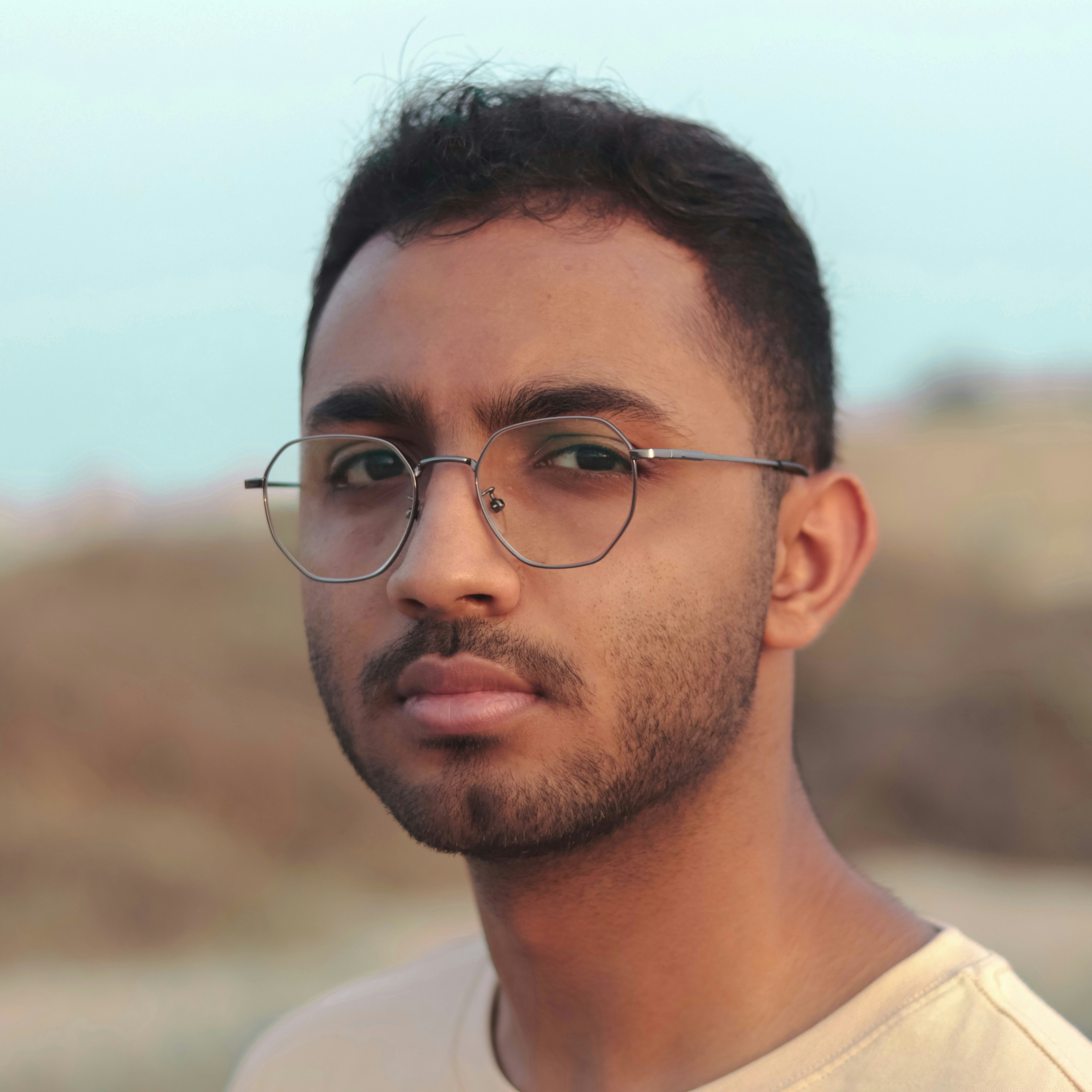 Ve al perfil de Alireza Hashemi