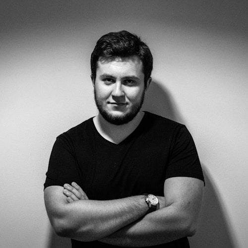 Ve al perfil de Mateusz Szerszyński