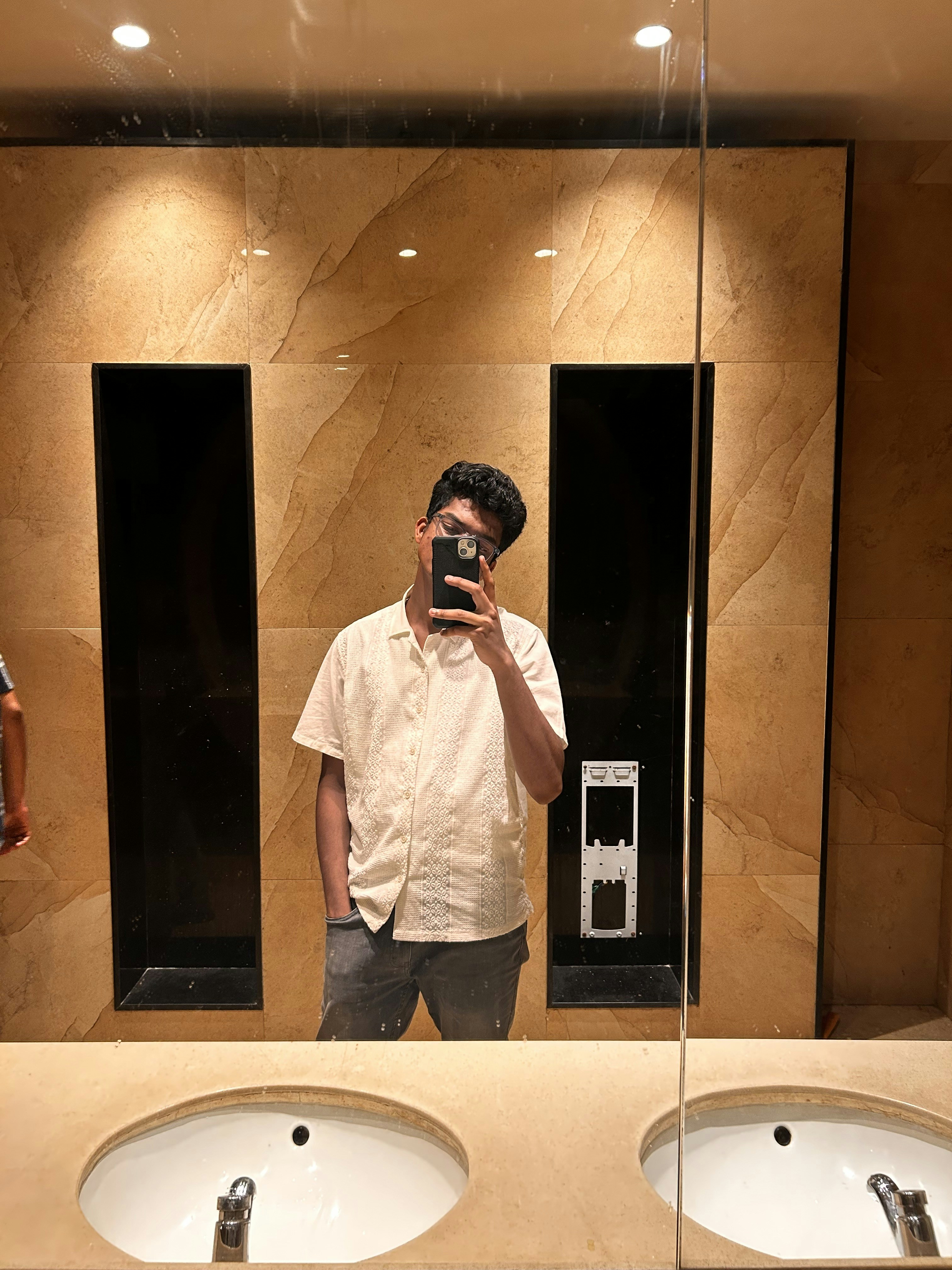 Accéder au profil de Kaustubh Bidwai