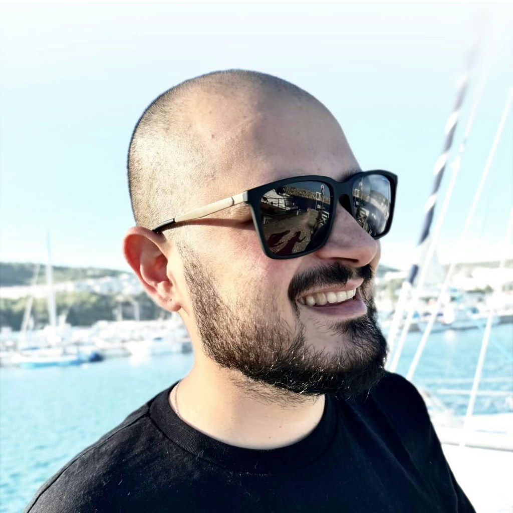 Go to Helder Burato Berto's profile