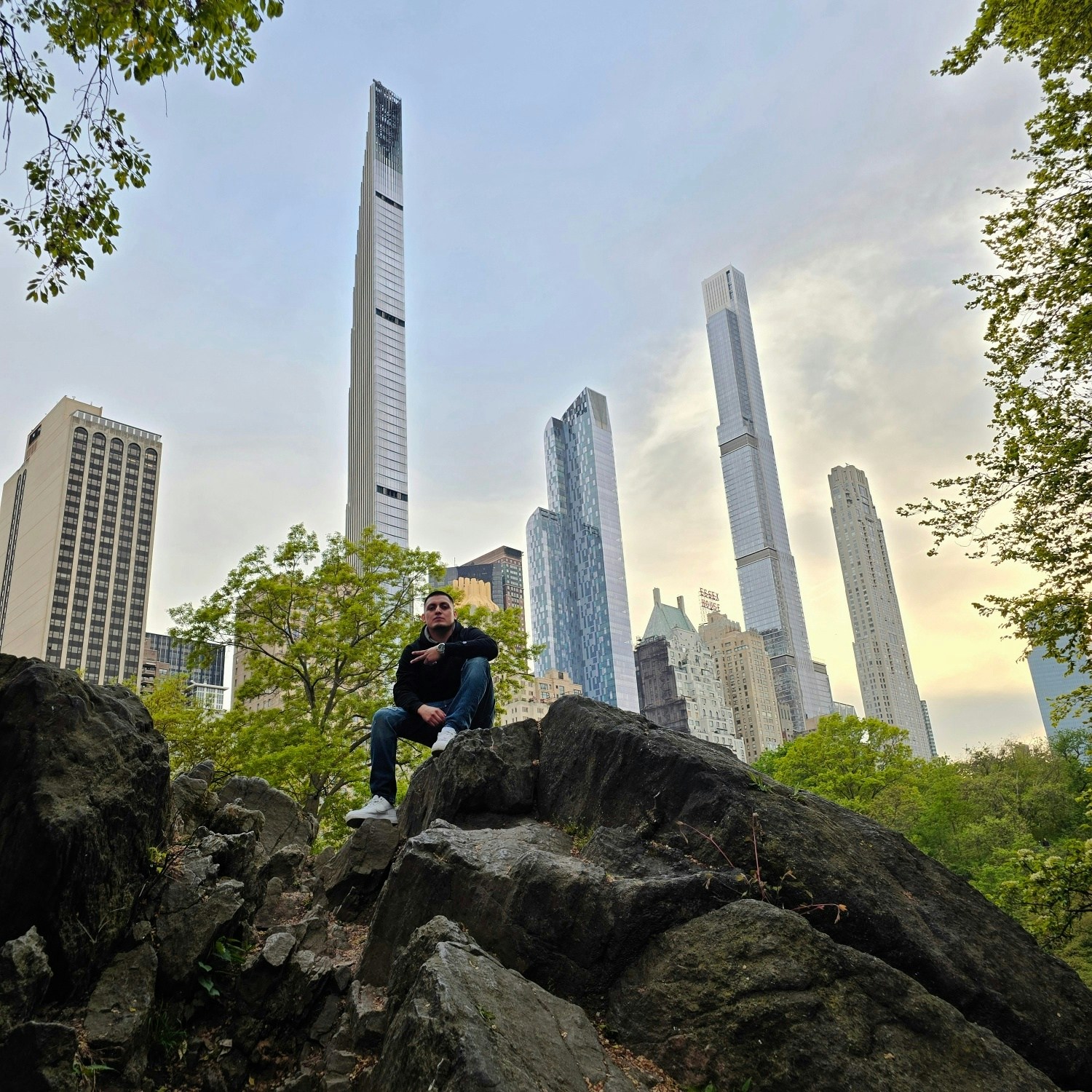 Go to Luis Hernandez's profile