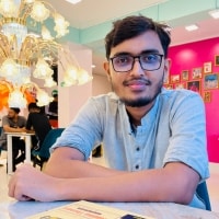 Ve al perfil de Kawkab Nadim