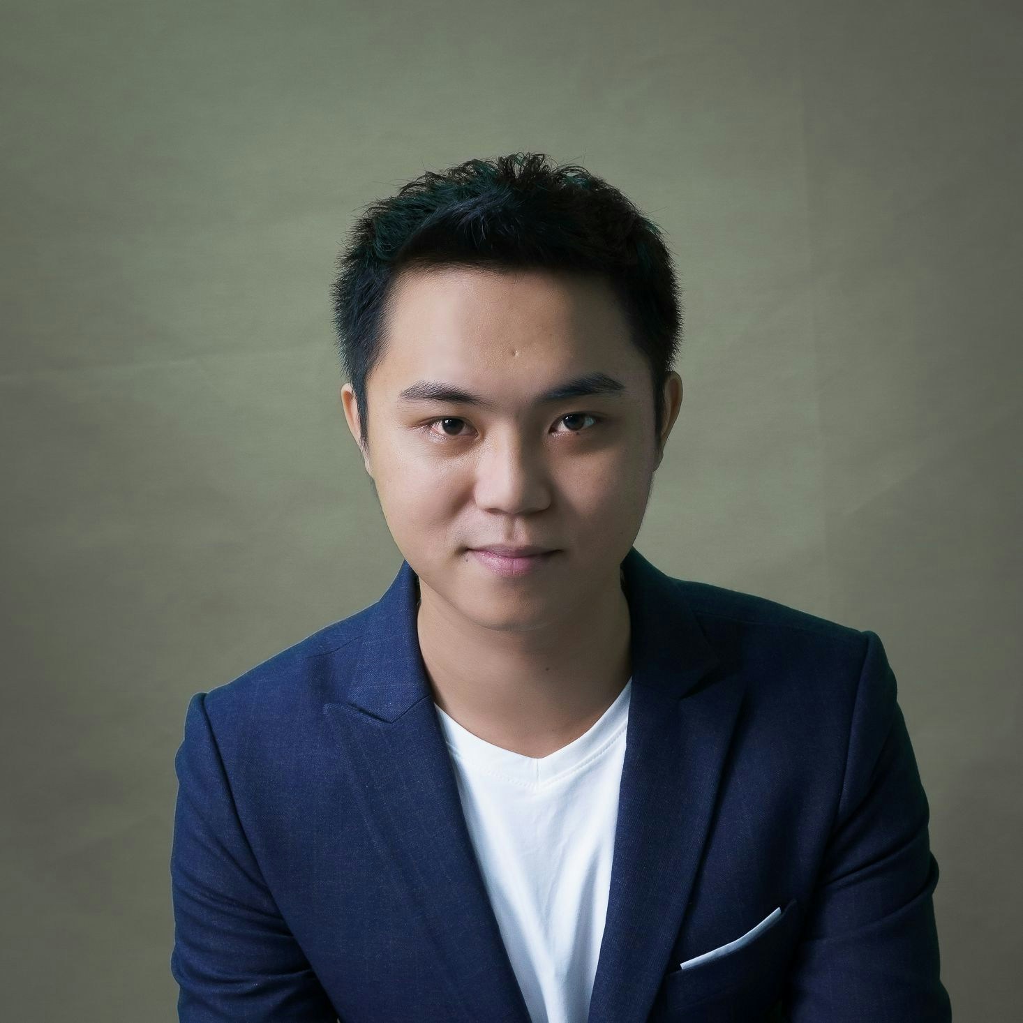 Go to Thompson Le's profile