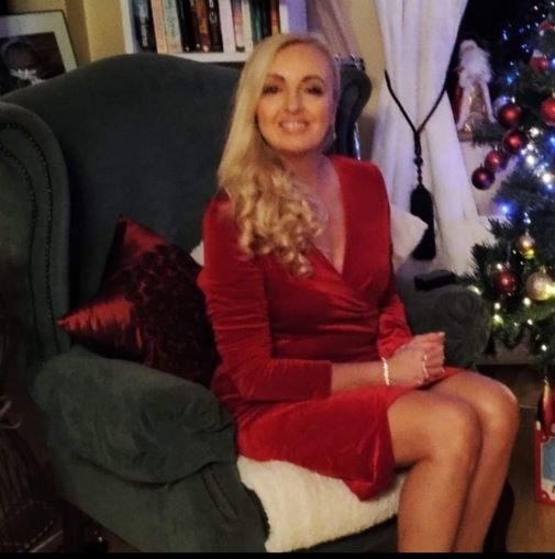 Go to Dee Starrs's profile