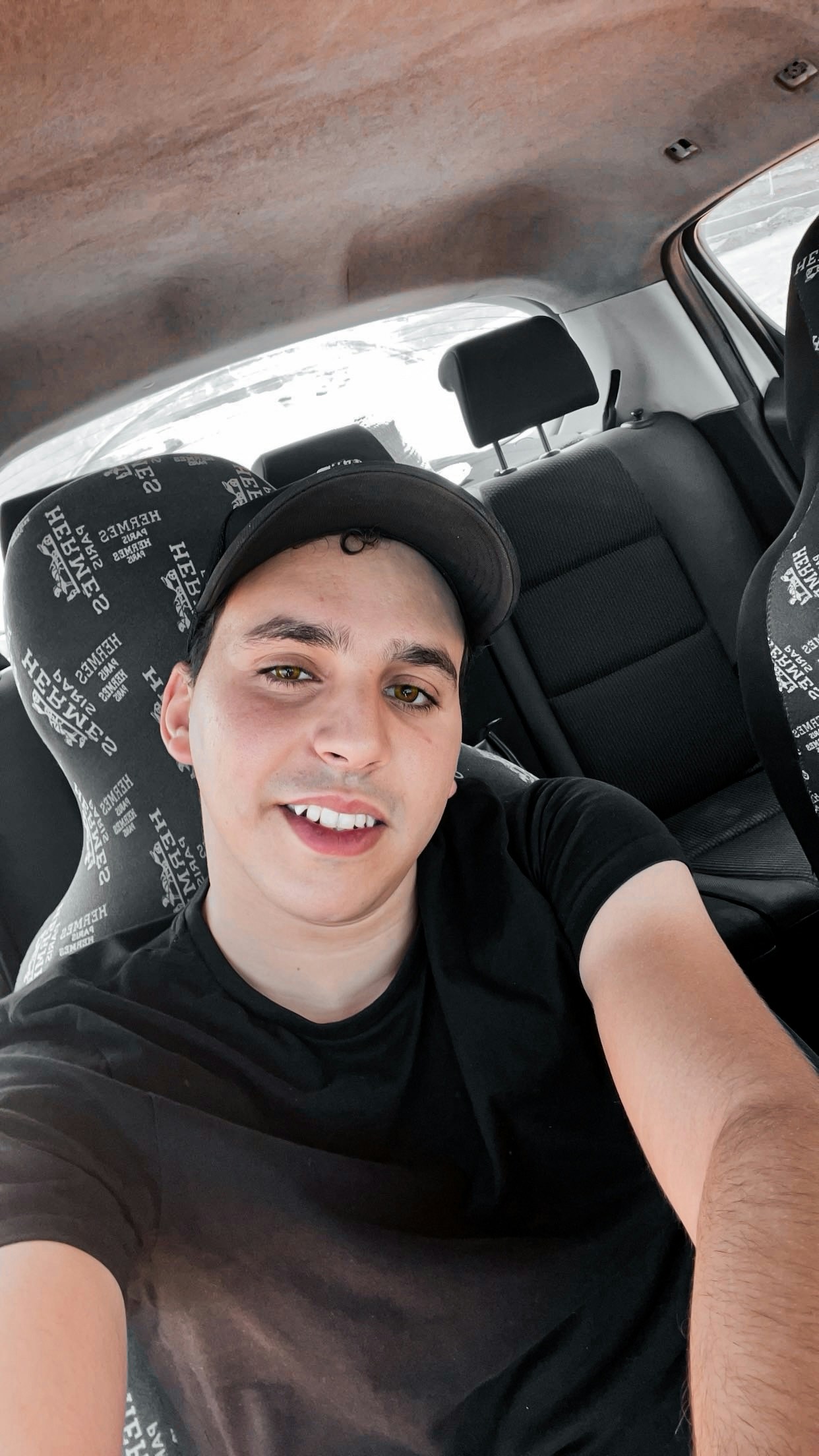 Go to Aymen Forever's profile