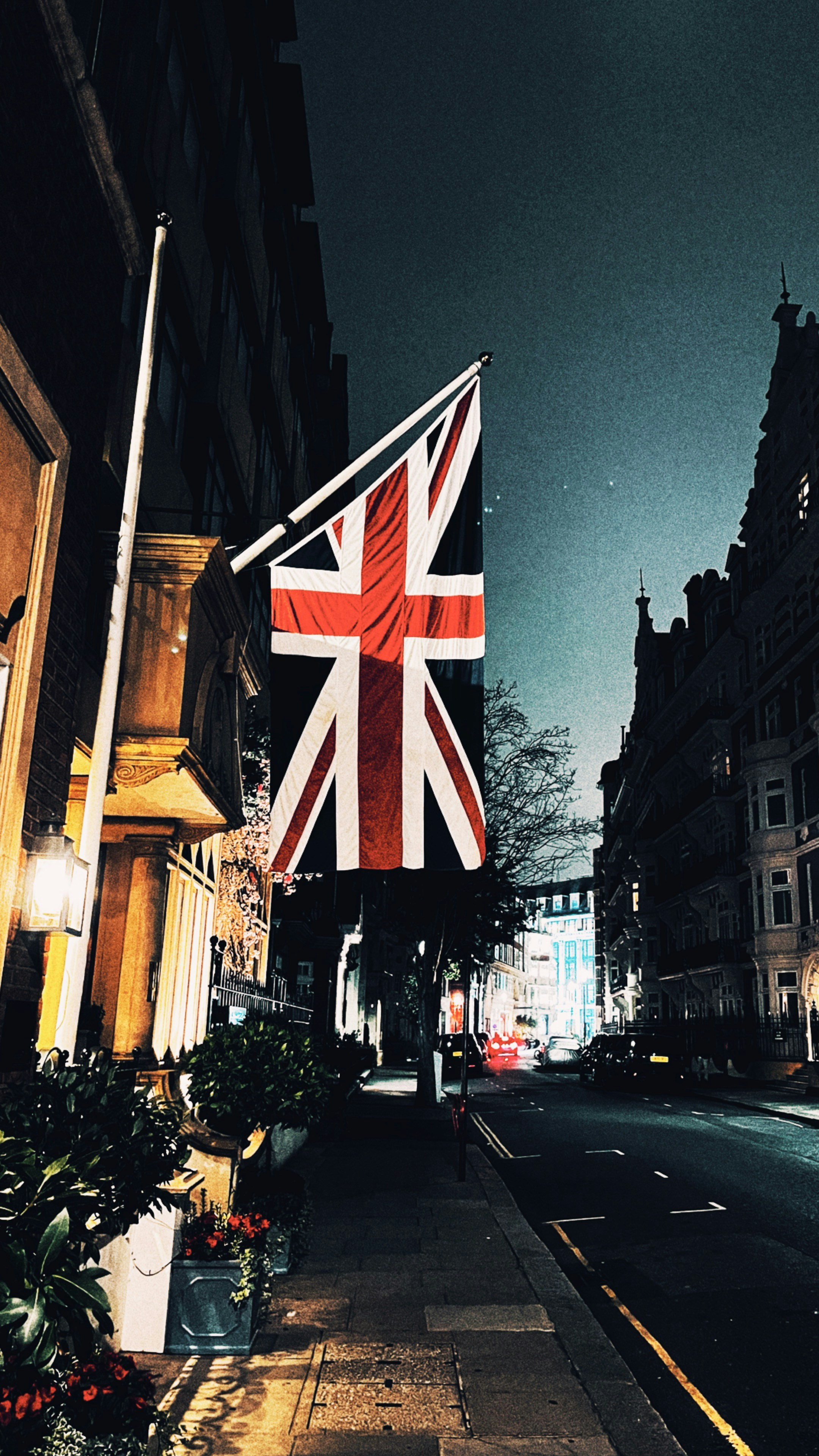 Zum Profil von Wander & Wonder