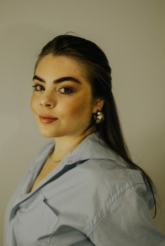 Go to Juliane Monari's profile