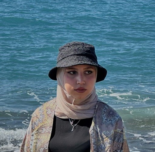 Go to farah madrab's profile