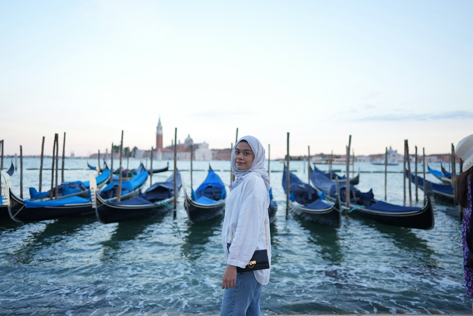 Buka profil Tasha Khalid