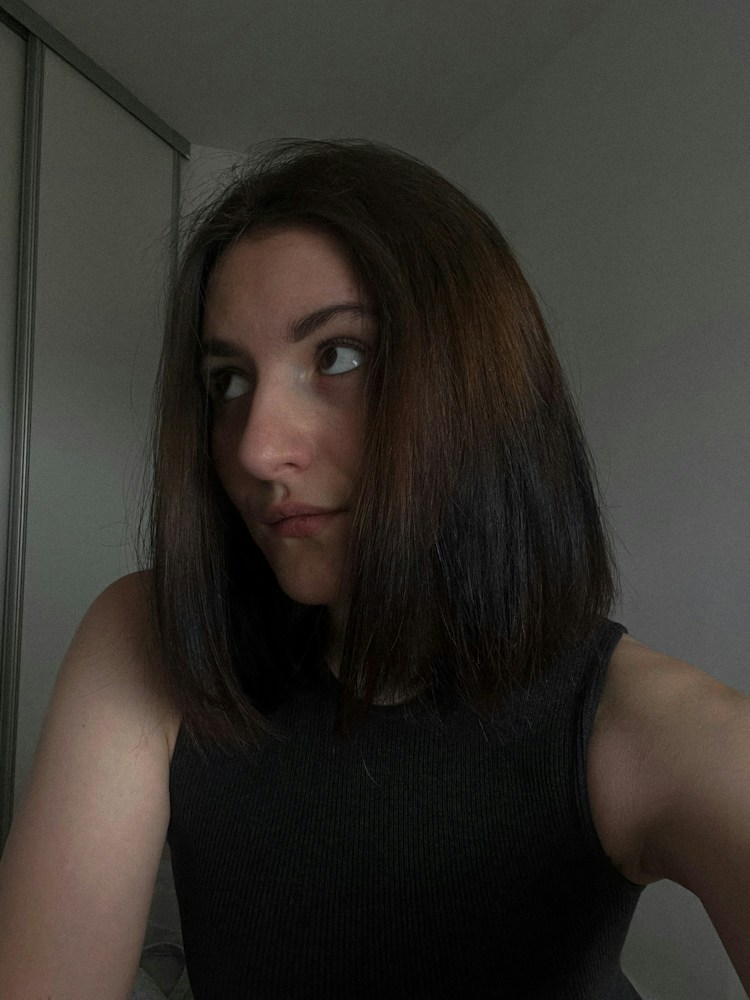 Go to Yuliia Iskova's profile