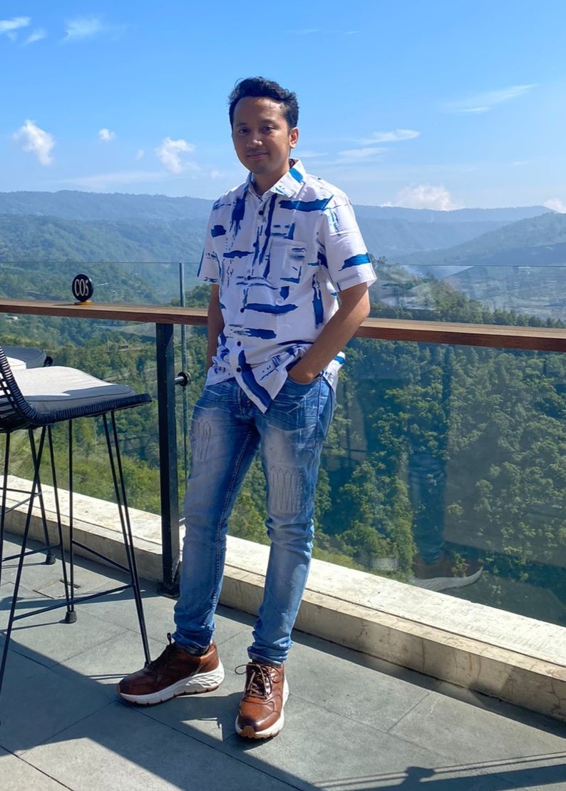 Go to Jeremy Rorimpandey's profile