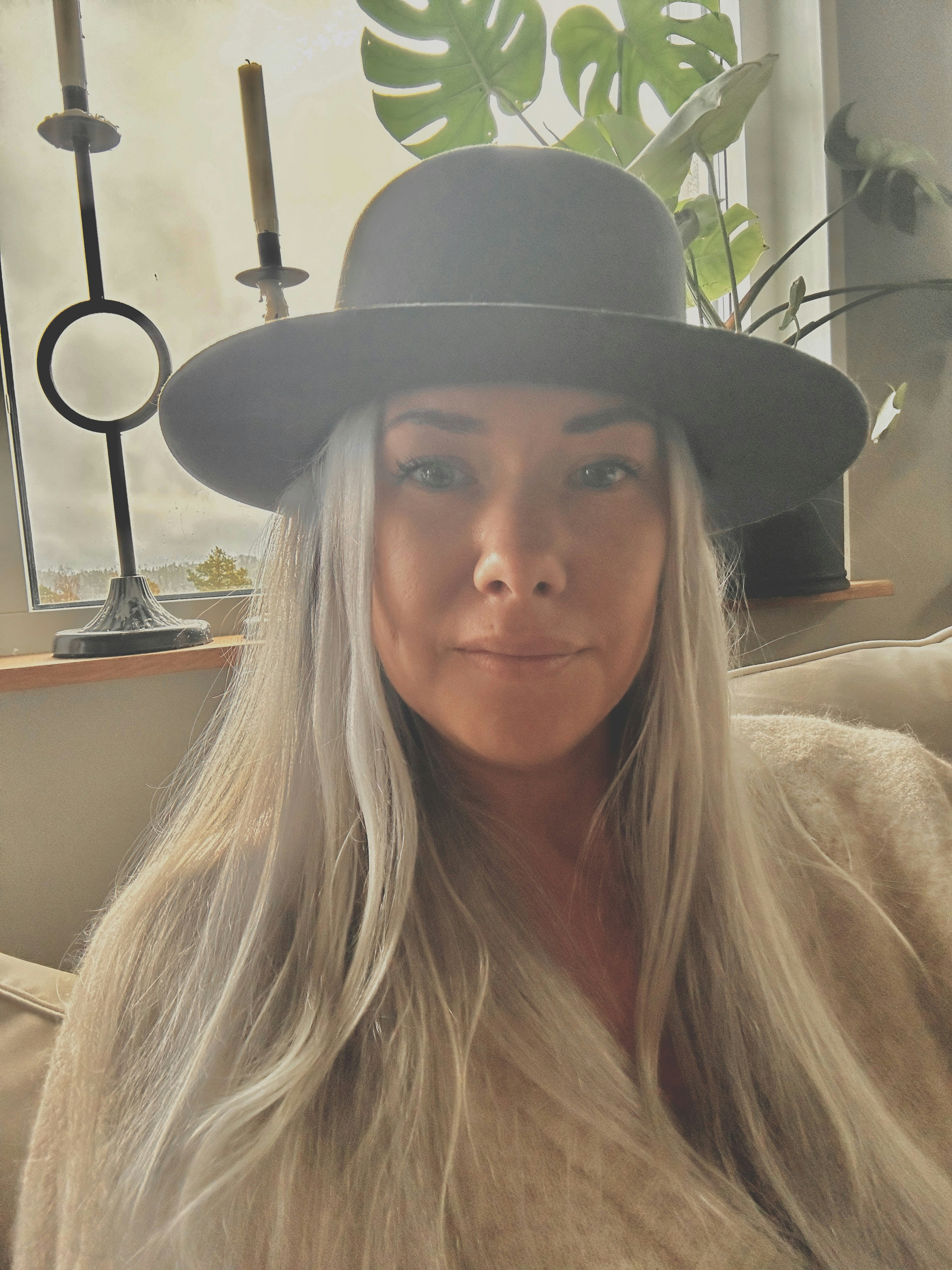 Go to Linn Kuyay's profile