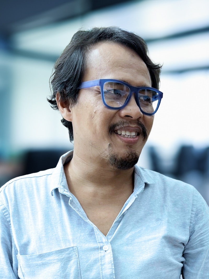 Ve al perfil de Adib Sulthon Firdaous