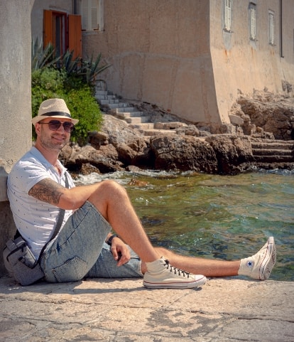 Buka profil Kristof Petnehazi