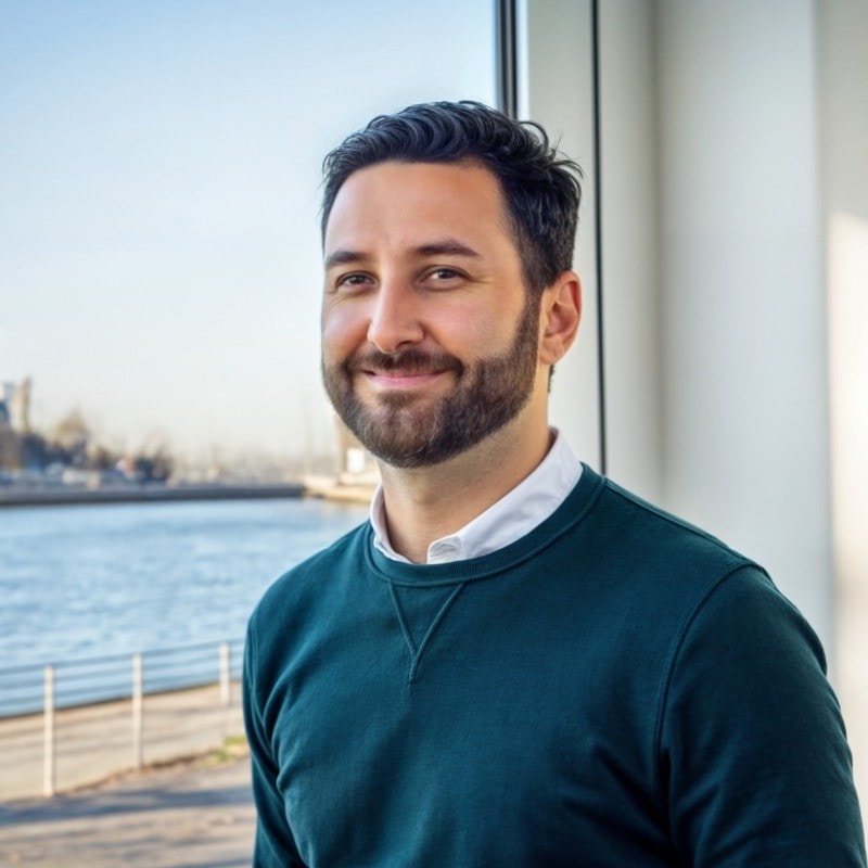 Go to Cayetano Gros's profile