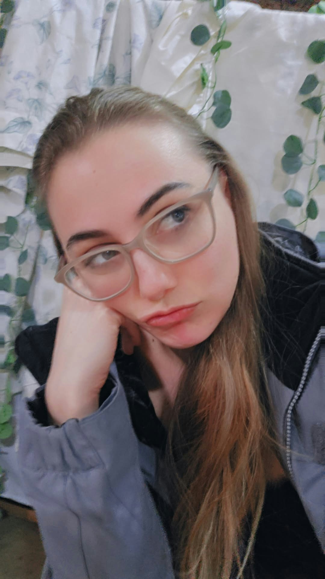 Zum Profil von Rosea Creates