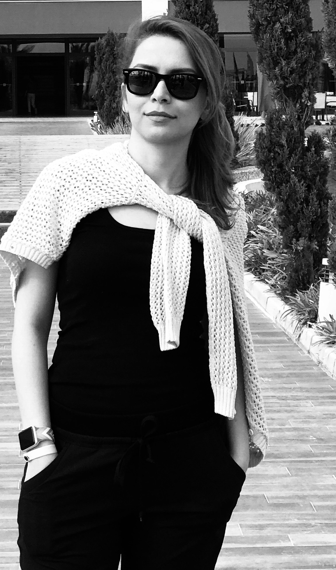 Ve al perfil de Noushin Ghelichkhan