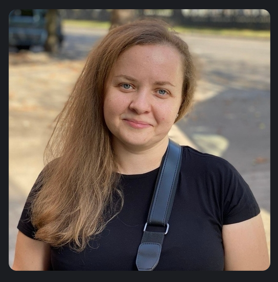 Go to Lena Bond's profile