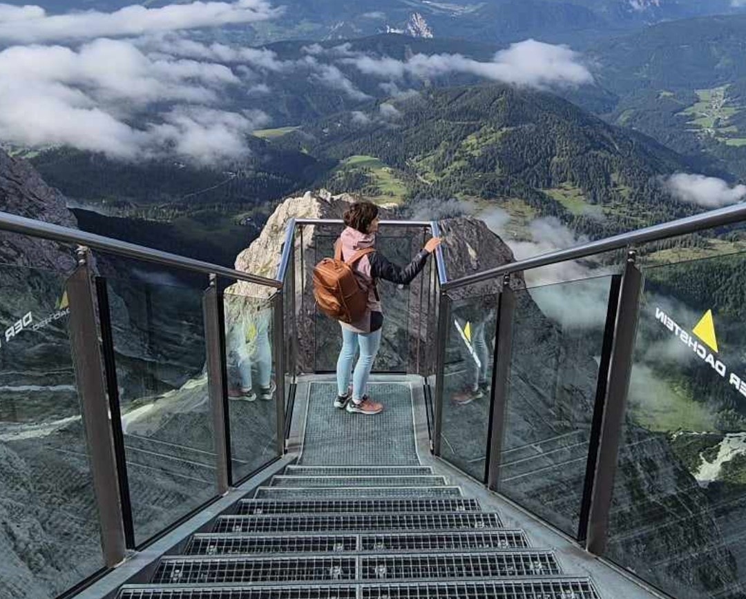 Go to Flora Orosz's profile