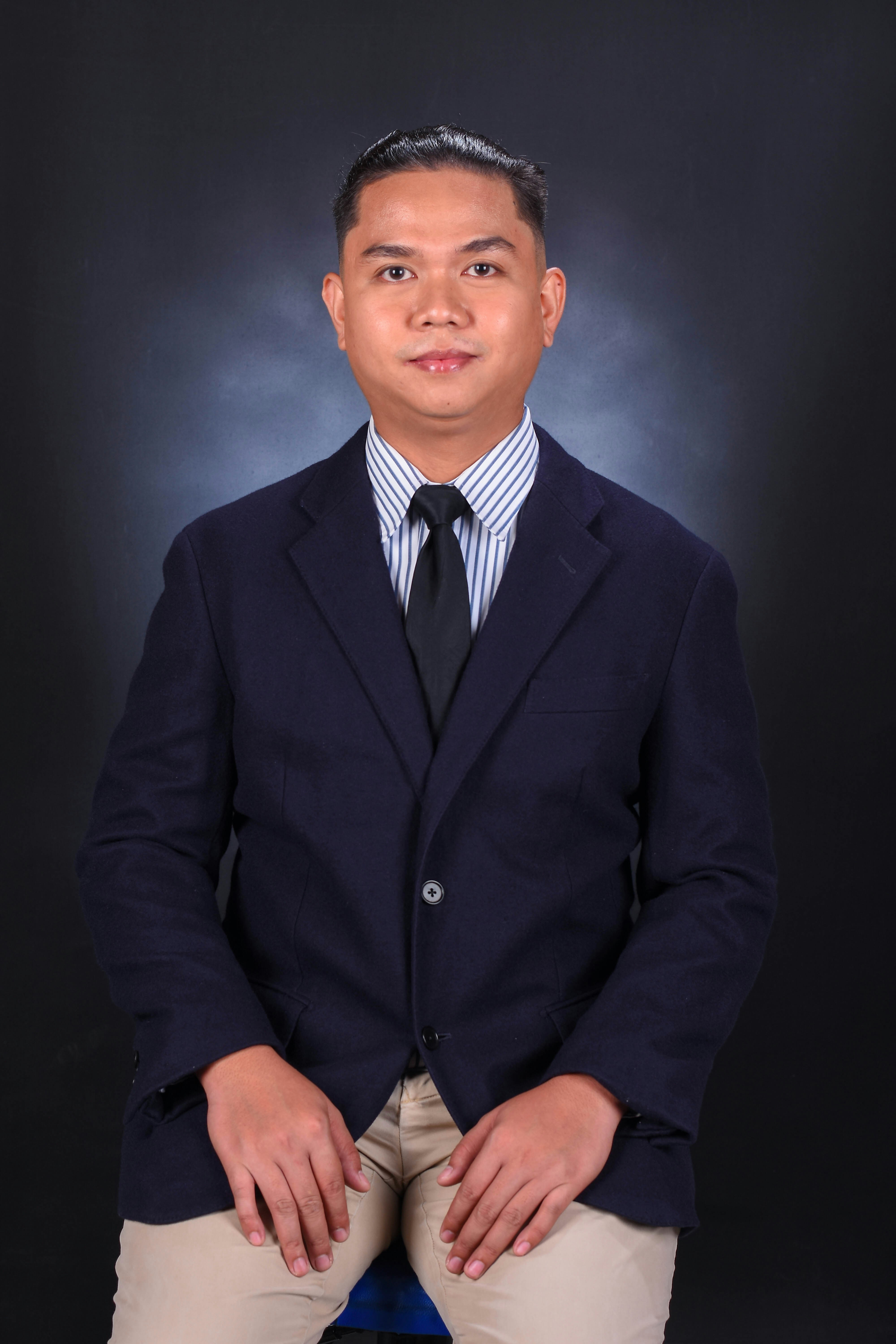 Ve al perfil de Jonyl Badana