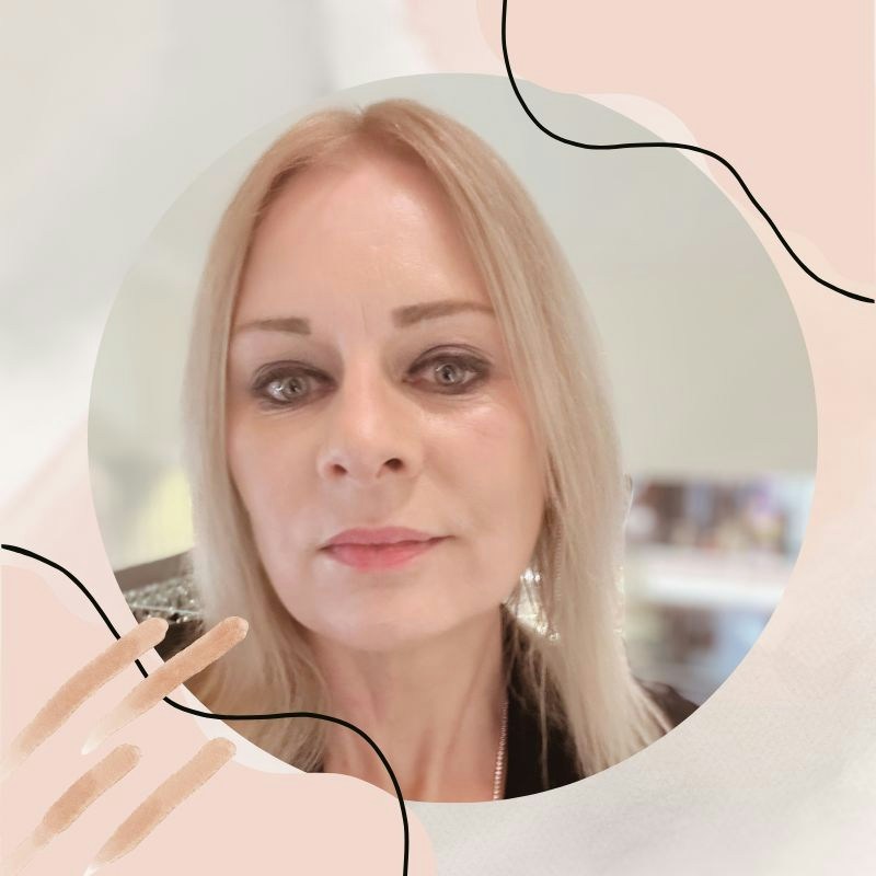 Avatar of user Lisa Bloore