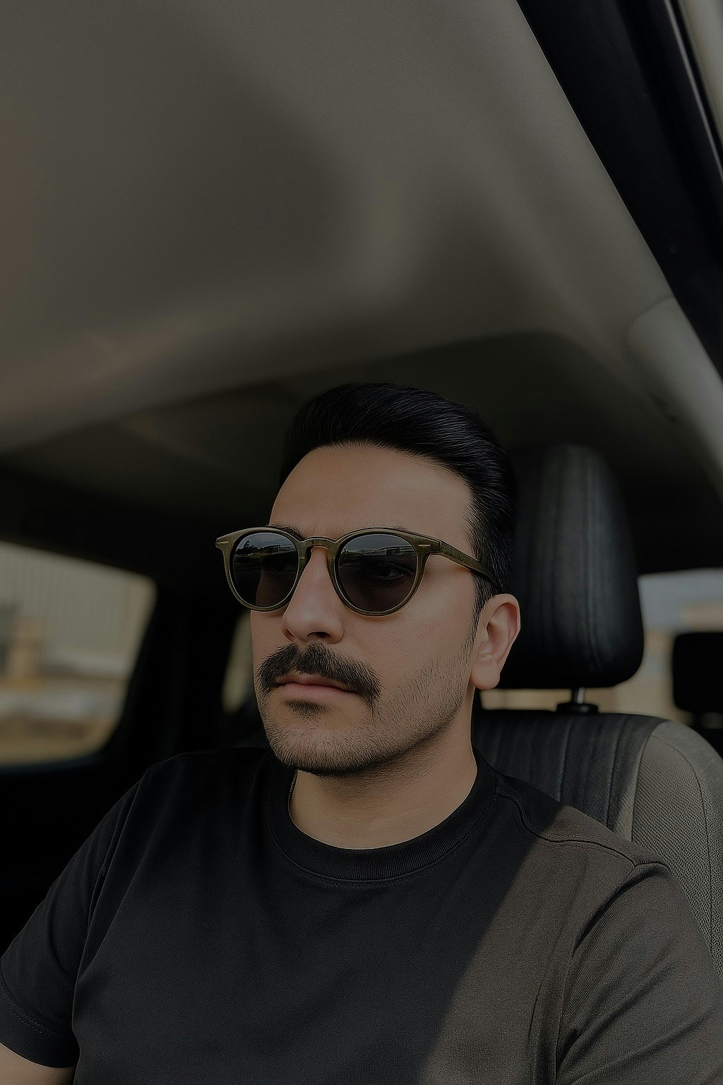 Lumière Rezaie의 프로필로 이동