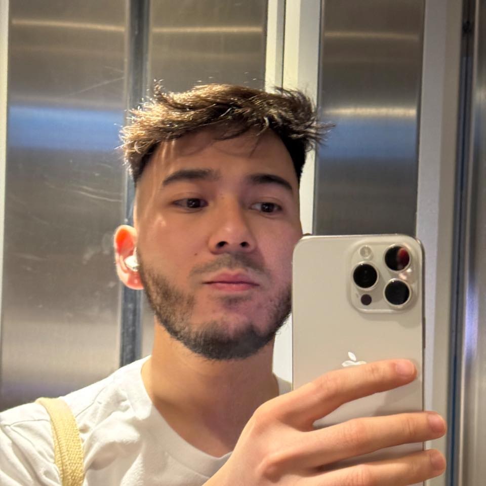 Go to Adrien Moureaux's profile