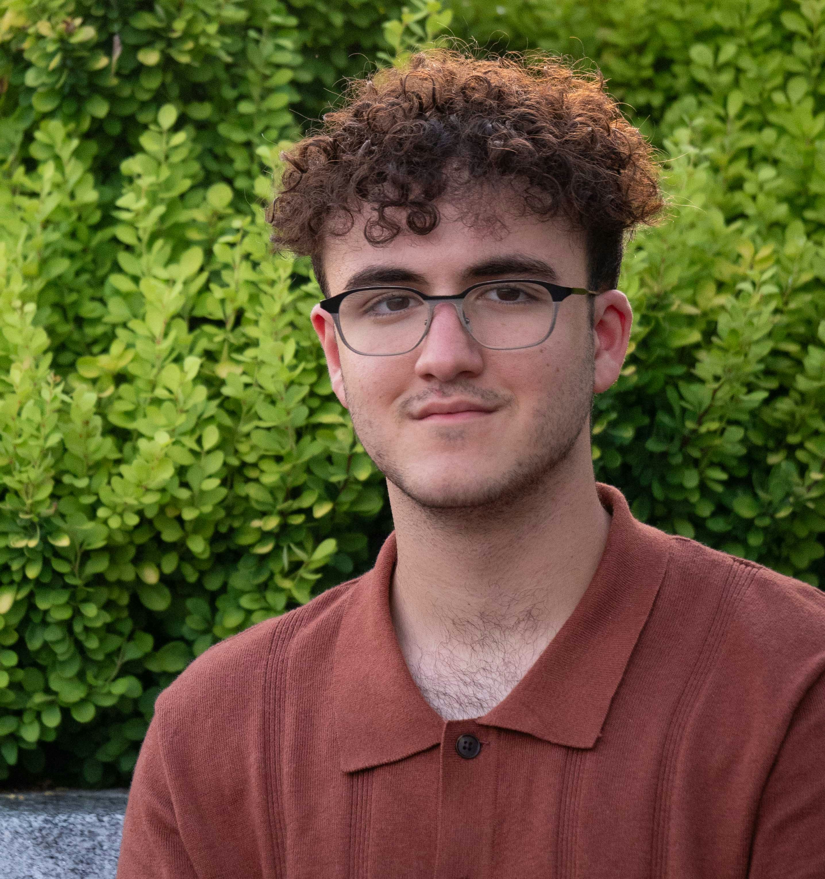 Ve al perfil de Idean Azad