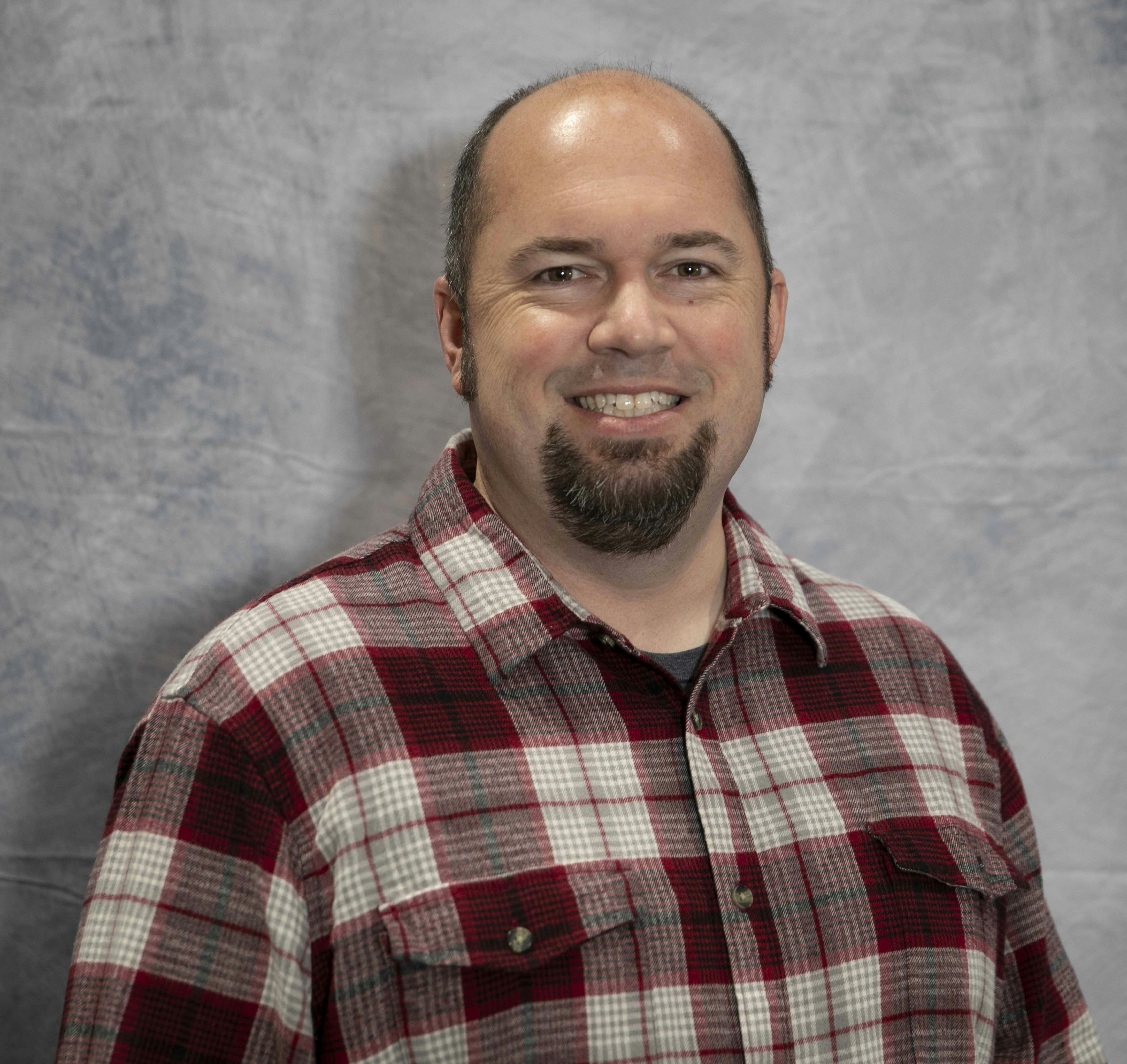 Accéder au profil de Adam Cheek