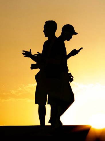 Ve al perfil de Mikhail Mamaev