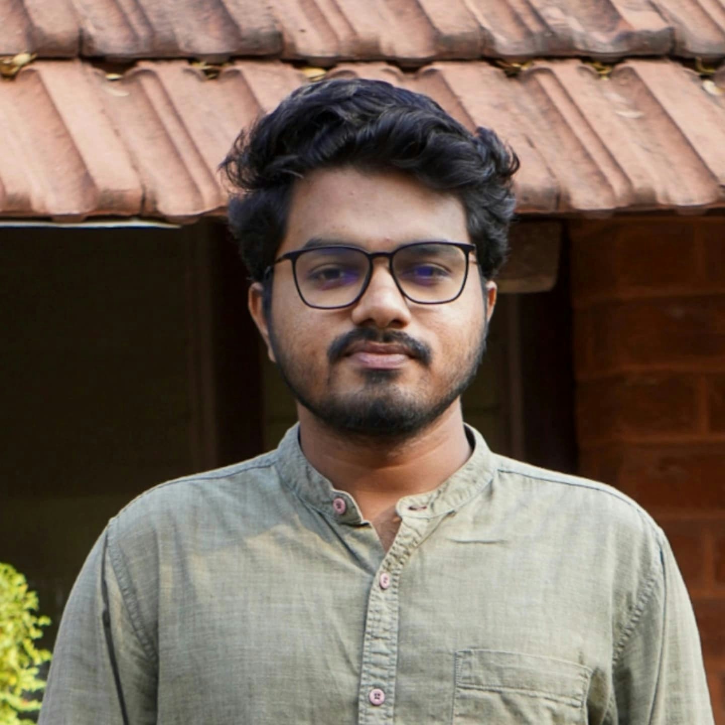 Zum Profil von Adhil Latheef