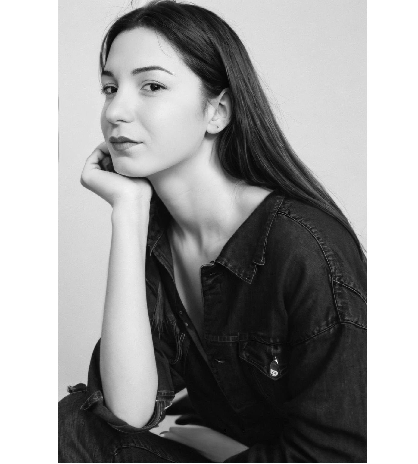 Go to Ecrinn Burgazlı's profile