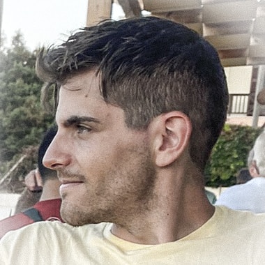 Accéder au profil de Chris Ha