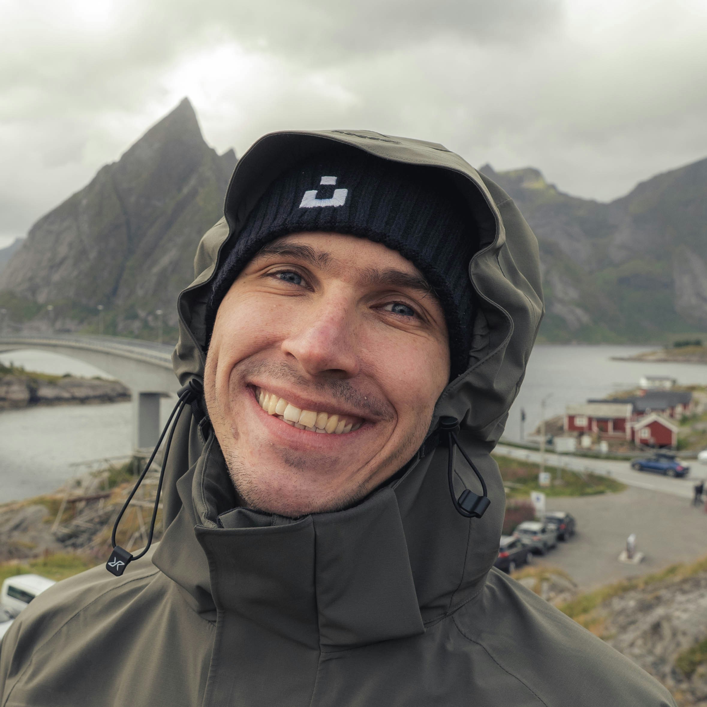 Go to Elias Maurer's profile