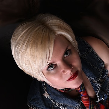 Ve al perfil de Anna Magenta