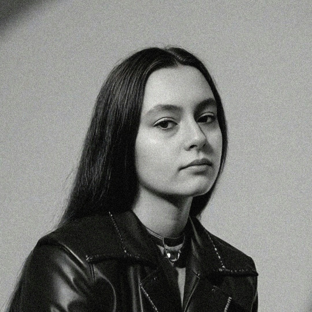 Ana Ovaのプロフィールを見る