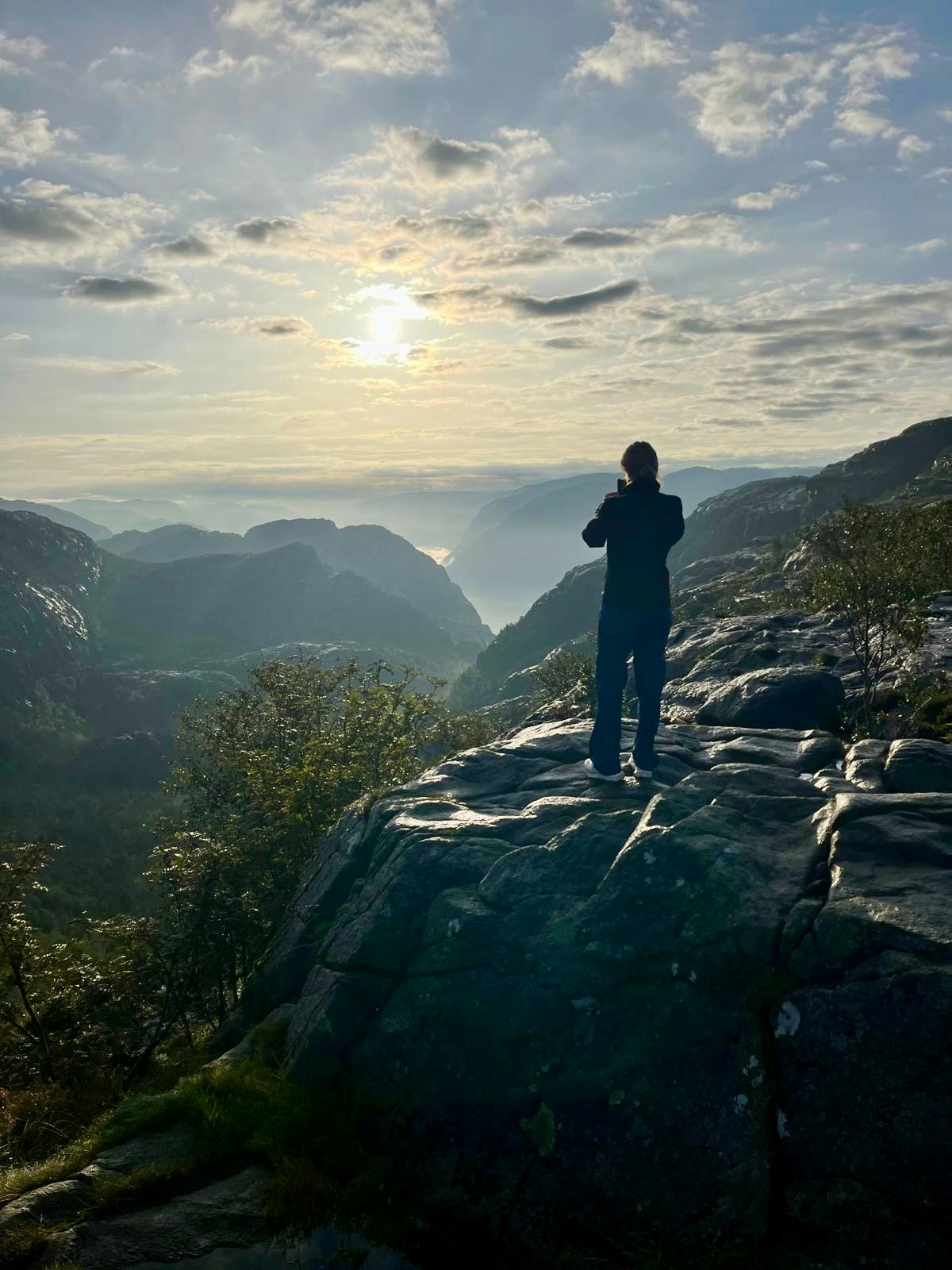 Go to Rébecca DUMAS's profile