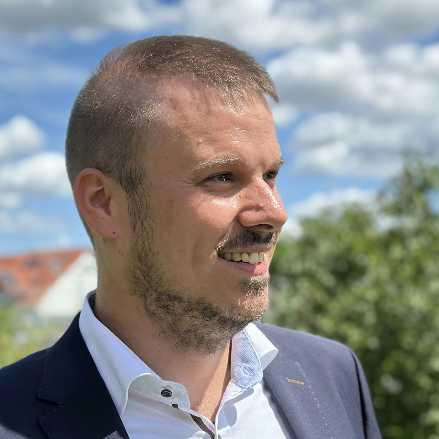 Go to Johannes Weber's profile