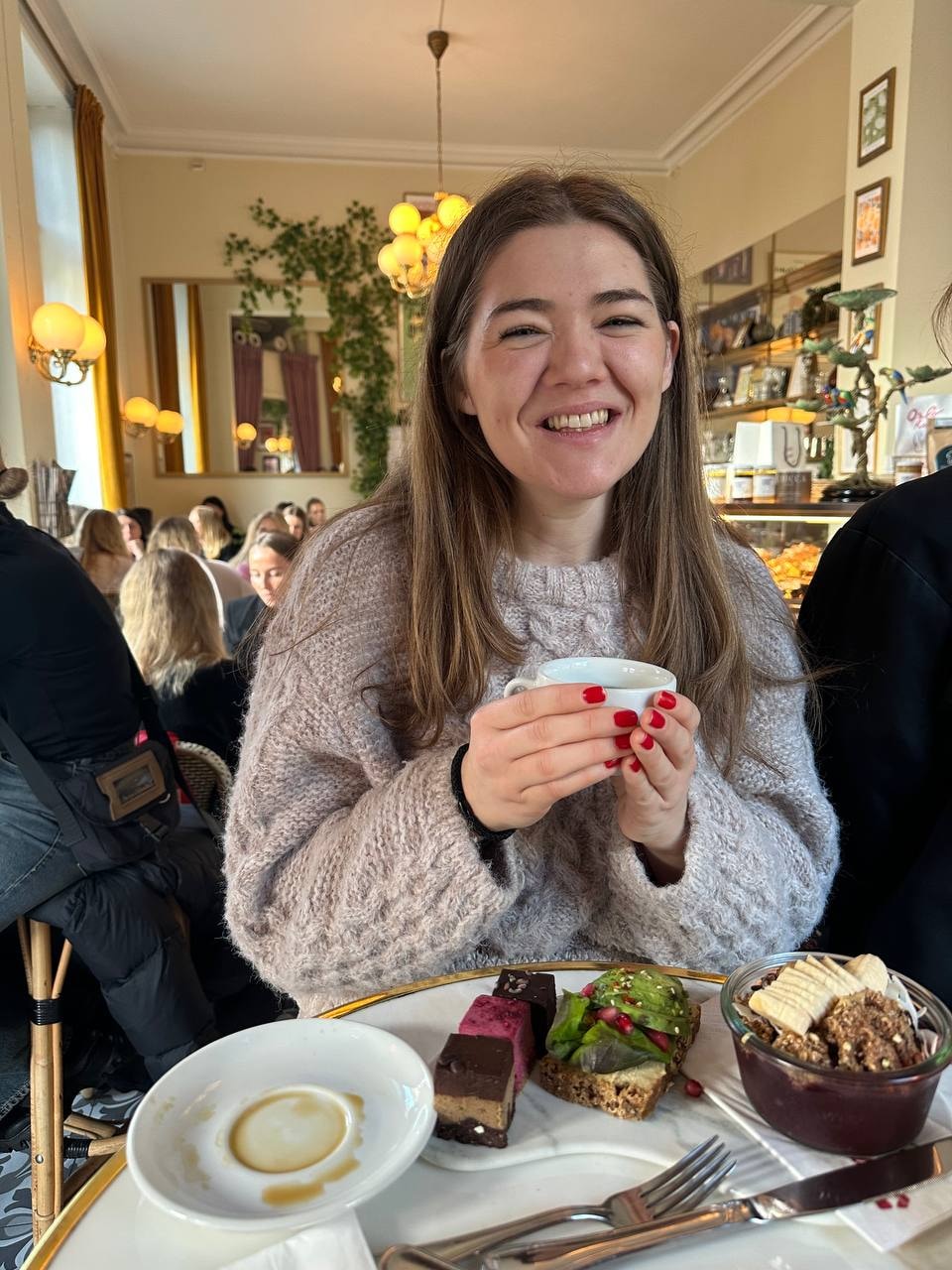 Go to Mona Bernhardsen's profile