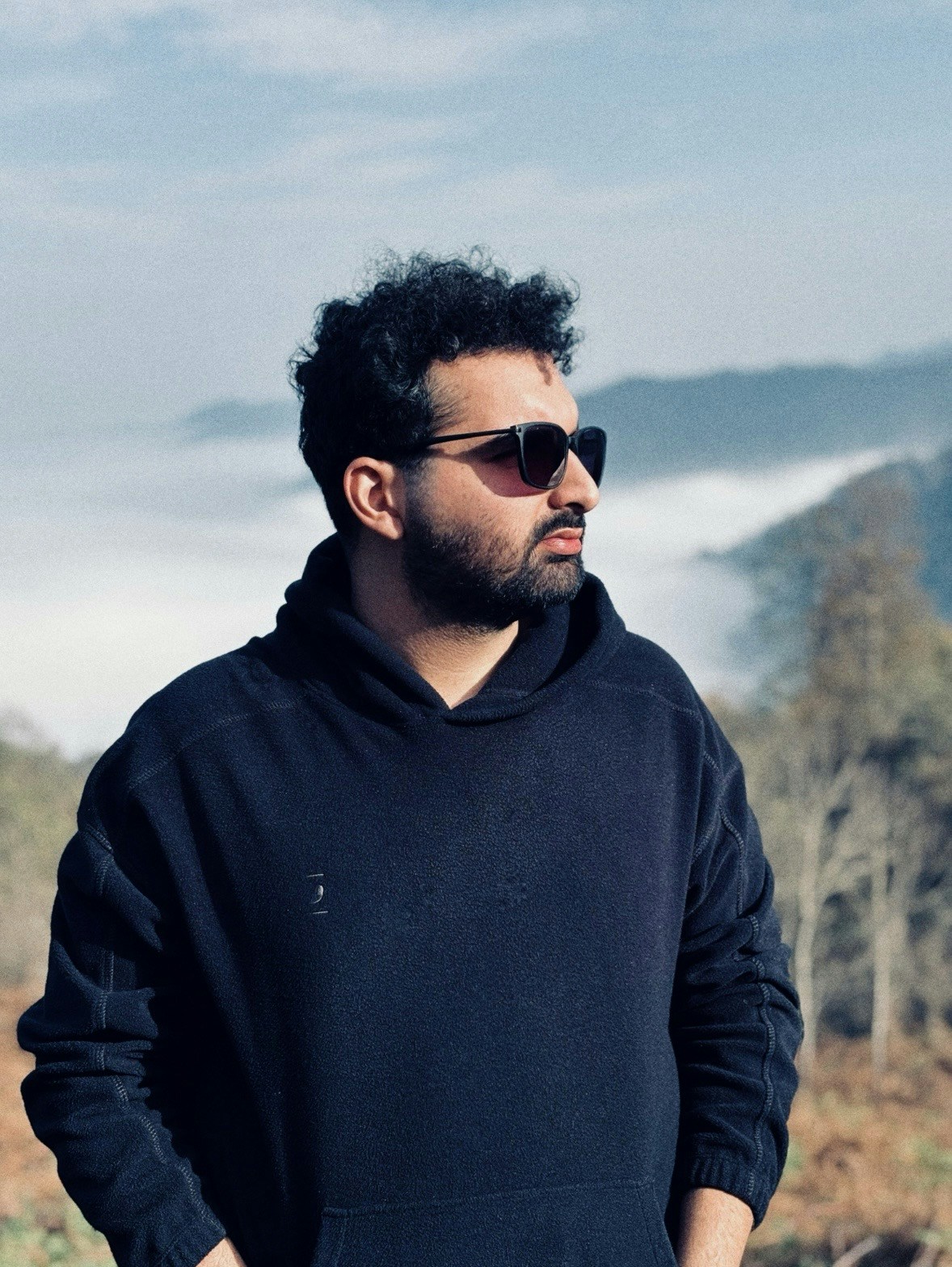 Accéder au profil de Hossein Hosseini