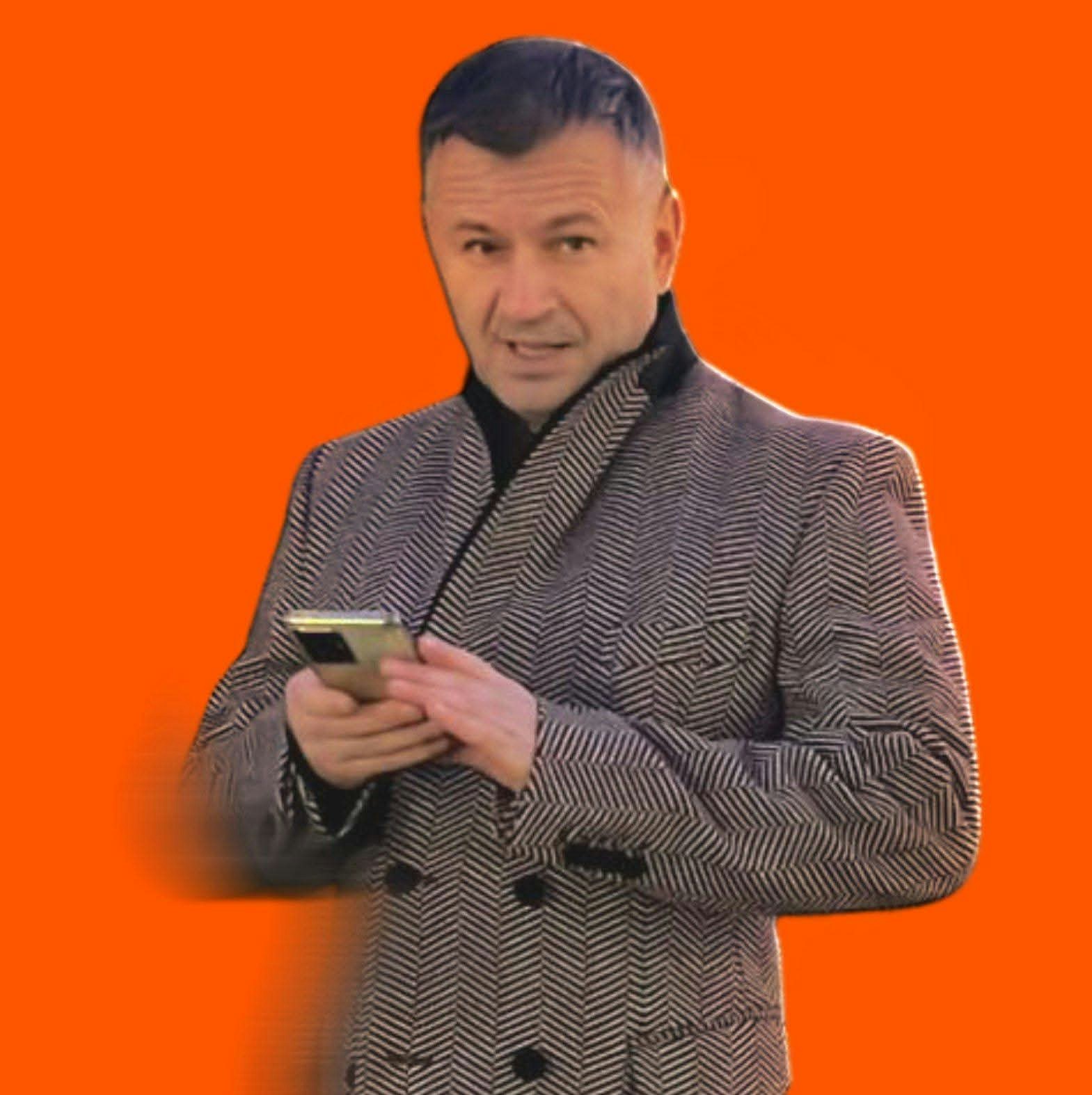 Go to Rafał Emme's profile