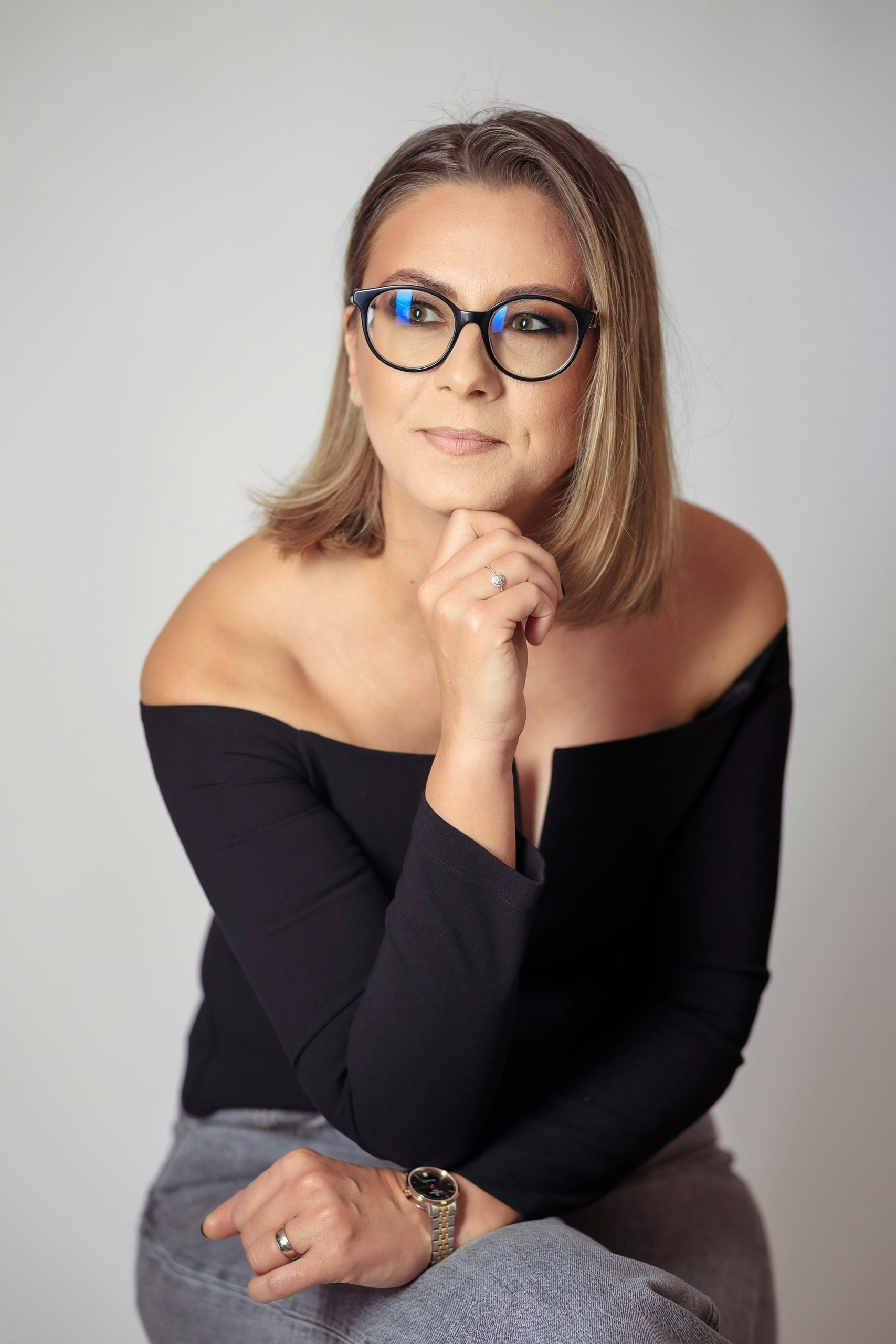 Ve al perfil de Nicoleta Dobarleanu